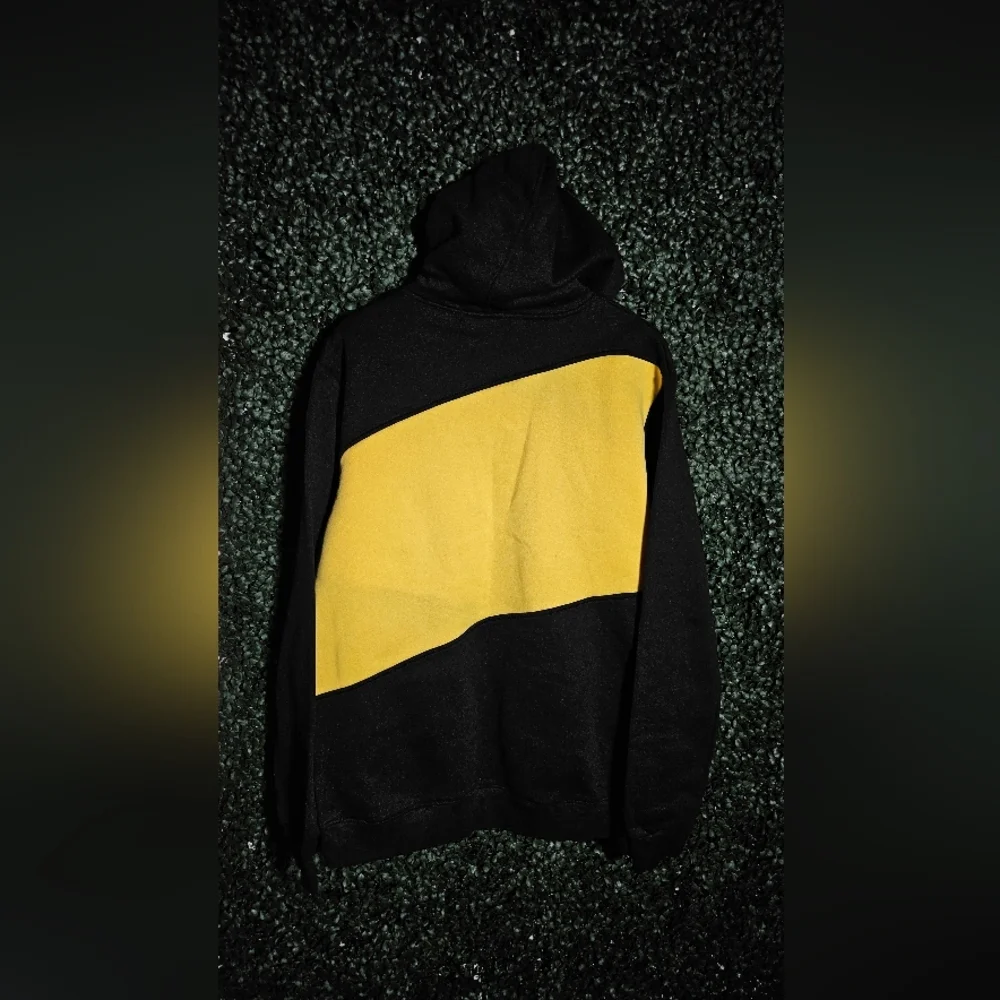 N/A stylish black